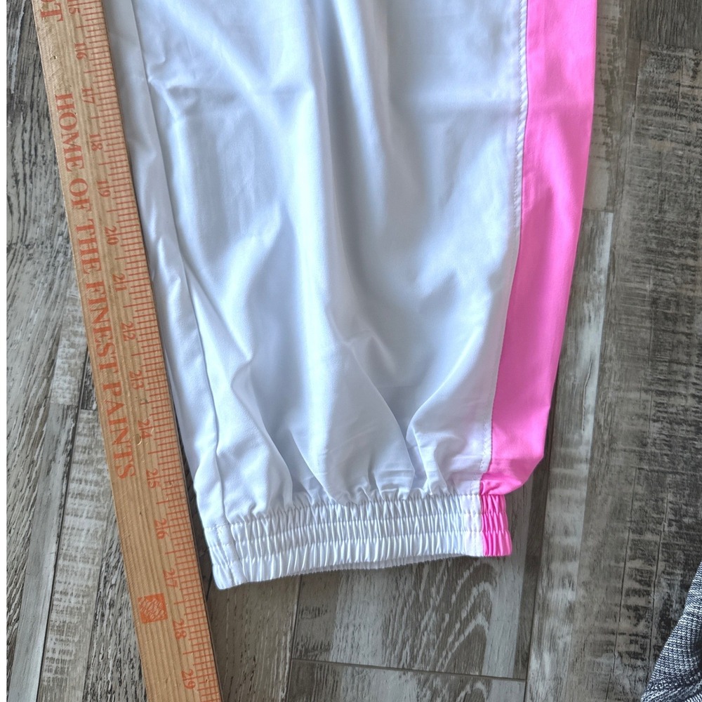 New Balance Relentless Woven Joggers Track Pants Athleisure White Streetwear New - Picture 6 of 8